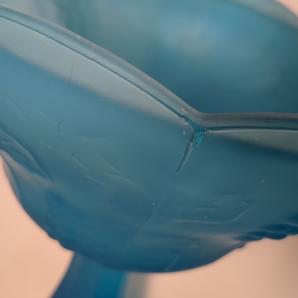 Vtg Indiana Glass frosted blue Pedestal Candy dish w/lid. Harvest grape. - Picture 10 of 11